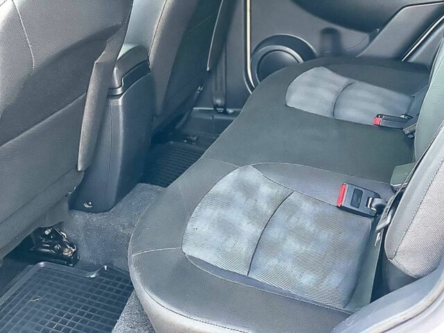 Ниссан Кашкай 2011 в Днепре (Днепропетровске) на Automoto.ua Белый Ниссан Кашкай, объемом двигателя 2 л и пробегом 162 тыс. км за 10300 $, фото 9 на Automoto.ua