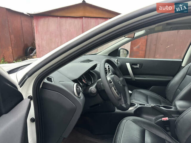 Белый Ниссан Кашкай, объемом двигателя 1.5 л и пробегом 229 тыс. км за 10650 $, фото 25 на Automoto.ua