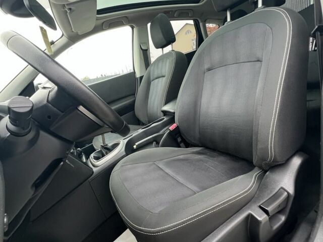 Белый Ниссан Кашкай, объемом двигателя 1.6 л и пробегом 170 тыс. км за 10555 $, фото 14 на Automoto.ua