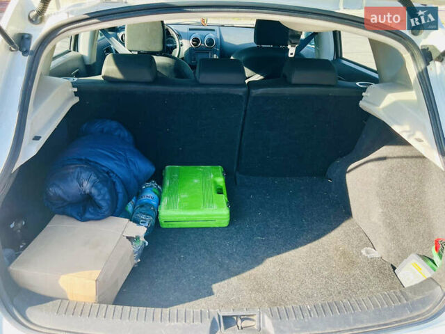 Белый Ниссан Кашкай, объемом двигателя 2 л и пробегом 226 тыс. км за 6400 $, фото 9 на Automoto.ua