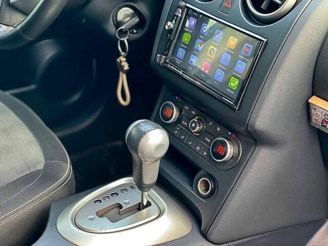 Ниссан Кашкай 2011 в Днепре (Днепропетровске) на Automoto.ua Белый Ниссан Кашкай, объемом двигателя 2 л и пробегом 162 тыс. км за 10300 $, фото 12 на Automoto.ua