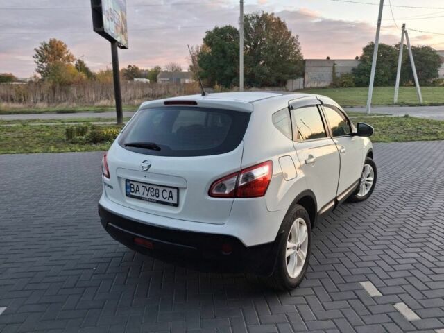 Ніссан Кашкай 2011 у Кропивницькому (Кіровограді) на Automoto.ua Білий Ніссан Кашкай, об'ємом двигуна 2 л та пробігом 183 тис. км за 10800 $, фото 2 на Automoto.ua