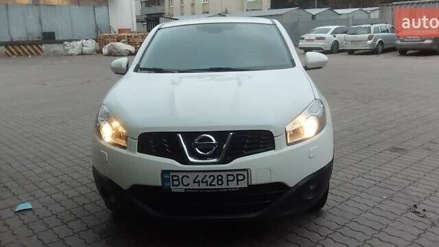 Белый Ниссан Кашкай, объемом двигателя 2 л и пробегом 127 тыс. км за 11800 $, фото 30 на Automoto.ua