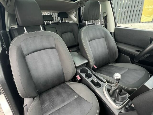 Белый Ниссан Кашкай, объемом двигателя 1.6 л и пробегом 170 тыс. км за 10555 $, фото 11 на Automoto.ua