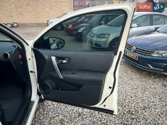 Белый Ниссан Кашкай, объемом двигателя 1.5 л и пробегом 178 тыс. км за 10299 $, фото 15 на Automoto.ua