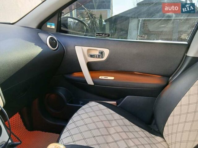 Білий Ніссан Кашкай, об'ємом двигуна 1.6 л та пробігом 285 тис. км за 8800 $, фото 12 на Automoto.ua