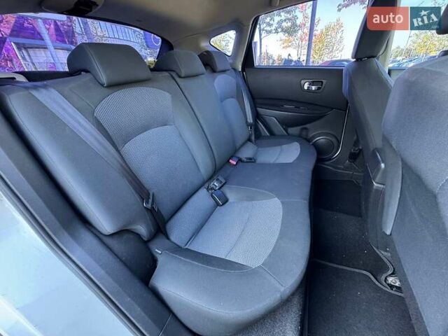 Белый Ниссан Кашкай, объемом двигателя 2 л и пробегом 197 тыс. км за 8690 $, фото 9 на Automoto.ua