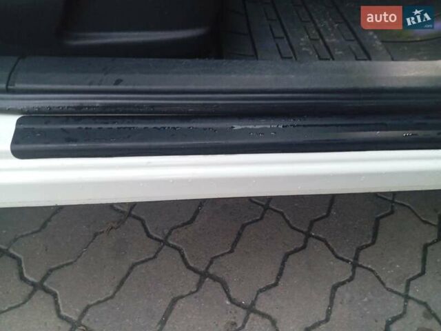 Белый Ниссан Кашкай, объемом двигателя 2 л и пробегом 127 тыс. км за 11800 $, фото 37 на Automoto.ua