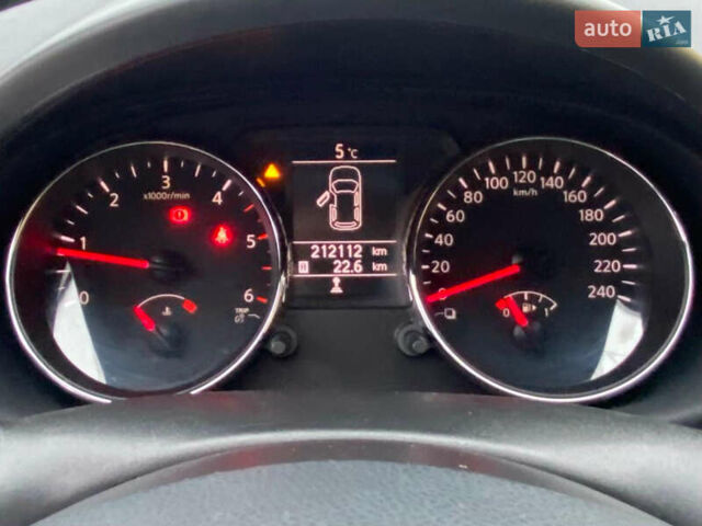 Белый Ниссан Кашкай, объемом двигателя 1.5 л и пробегом 211 тыс. км за 10200 $, фото 8 на Automoto.ua