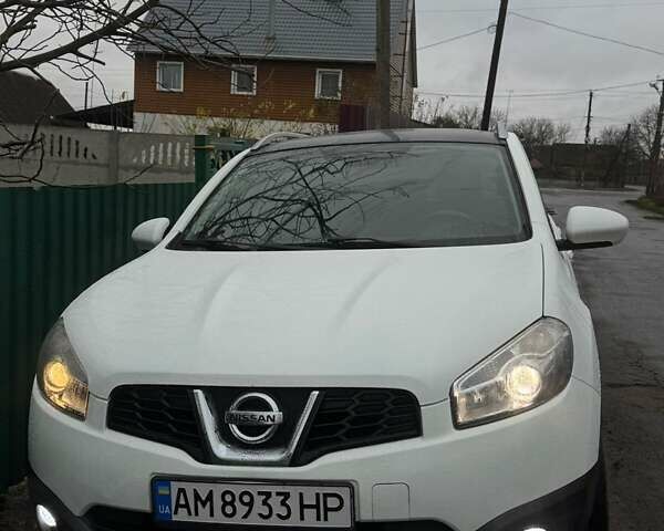 Белый Ниссан Кашкай, объемом двигателя 1.5 л и пробегом 234 тыс. км за 10500 $, фото 7 на Automoto.ua