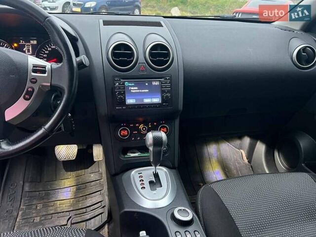 Белый Ниссан Кашкай, объемом двигателя 2 л и пробегом 128 тыс. км за 12490 $, фото 27 на Automoto.ua