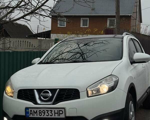 Белый Ниссан Кашкай, объемом двигателя 1.5 л и пробегом 234 тыс. км за 10500 $, фото 1 на Automoto.ua