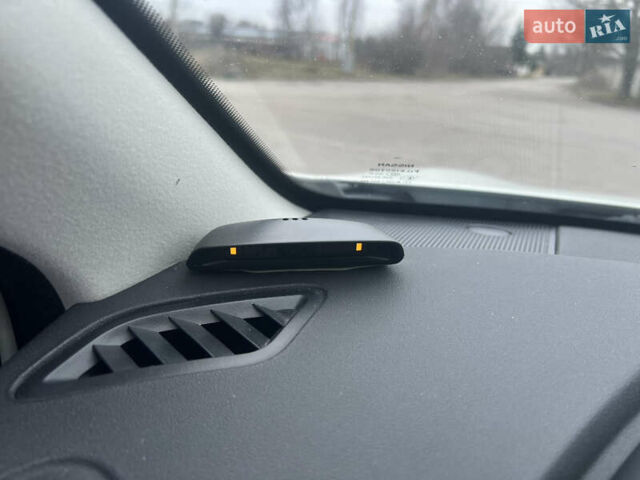 Белый Ниссан Кашкай, объемом двигателя 2 л и пробегом 190 тыс. км за 12000 $, фото 29 на Automoto.ua