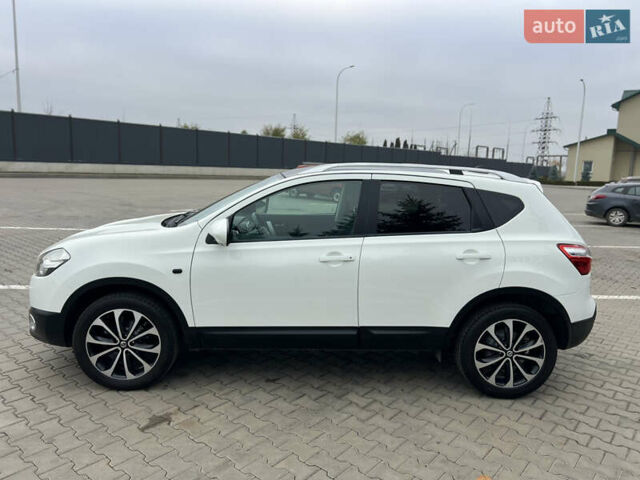 Белый Ниссан Кашкай, объемом двигателя 1.6 л и пробегом 170 тыс. км за 10555 $, фото 11 на Automoto.ua