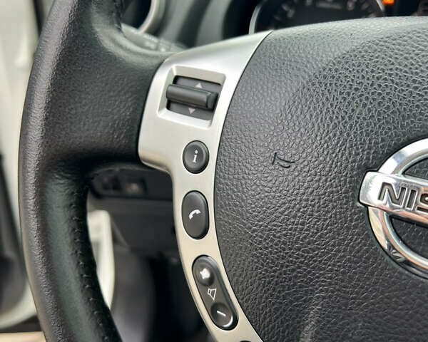 Белый Ниссан Кашкай, объемом двигателя 1.6 л и пробегом 170 тыс. км за 10555 $, фото 21 на Automoto.ua