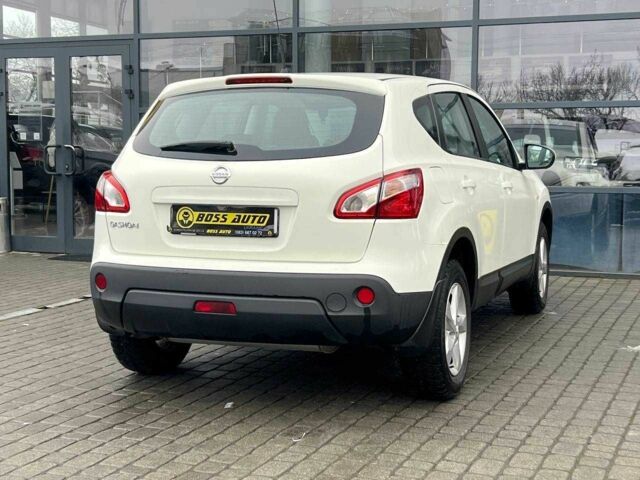 Белый Ниссан Кашкай, объемом двигателя 2 л и пробегом 151 тыс. км за 11300 $, фото 6 на Automoto.ua