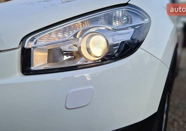 Белый Ниссан Кашкай, объемом двигателя 2 л и пробегом 115 тыс. км за 9900 $, фото 22 на Automoto.ua