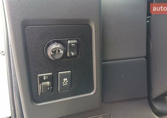 Белый Ниссан Кашкай, объемом двигателя 1.6 л и пробегом 227 тыс. км за 10800 $, фото 23 на Automoto.ua