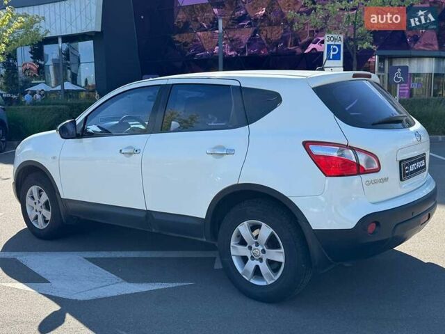 Белый Ниссан Кашкай, объемом двигателя 2 л и пробегом 197 тыс. км за 8690 $, фото 4 на Automoto.ua