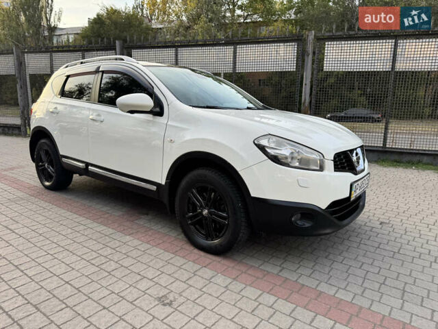 Белый Ниссан Кашкай, объемом двигателя 2 л и пробегом 168 тыс. км за 9900 $, фото 11 на Automoto.ua