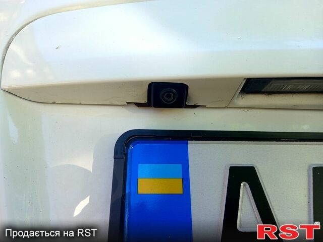 Белый Ниссан Кашкай, объемом двигателя 2 л и пробегом 150 тыс. км за 11900 $, фото 7 на Automoto.ua