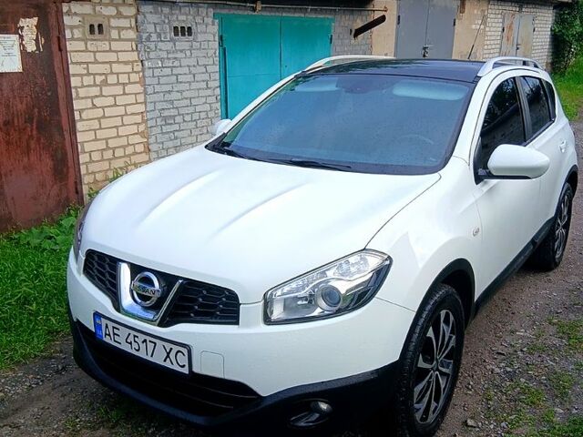 Белый Ниссан Кашкай, объемом двигателя 1.5 л и пробегом 274 тыс. км за 11300 $, фото 1 на Automoto.ua