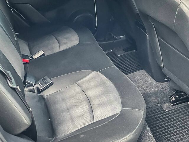 Ниссан Кашкай 2011 в Днепре (Днепропетровске) на Automoto.ua Белый Ниссан Кашкай, объемом двигателя 2 л и пробегом 162 тыс. км за 10300 $, фото 14 на Automoto.ua