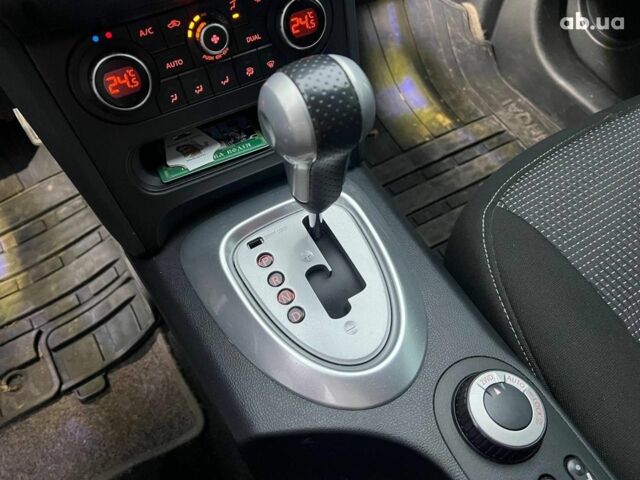 Белый Ниссан Кашкай, объемом двигателя 2 л и пробегом 128 тыс. км за 12490 $, фото 30 на Automoto.ua