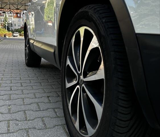 Білий Ніссан Кашкай, об'ємом двигуна 2 л та пробігом 215 тис. км за 9300 $, фото 11 на Automoto.ua