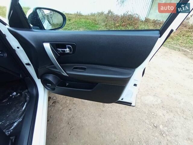 Білий Ніссан Кашкай, об'ємом двигуна 2 л та пробігом 231 тис. км за 11800 $, фото 32 на Automoto.ua