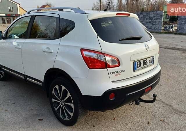 Белый Ниссан Кашкай, объемом двигателя 1.6 л и пробегом 227 тыс. км за 10800 $, фото 12 на Automoto.ua