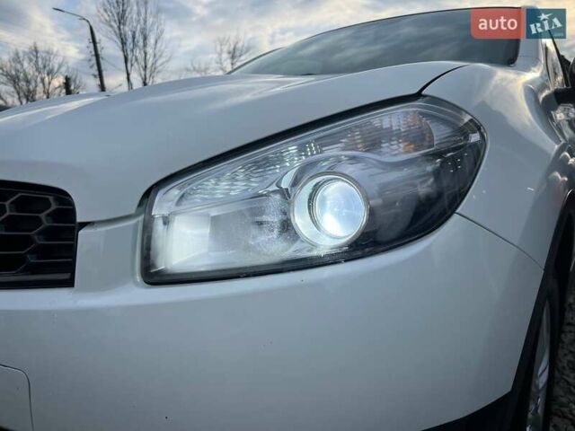 Белый Ниссан Кашкай, объемом двигателя 1.5 л и пробегом 178 тыс. км за 10299 $, фото 9 на Automoto.ua