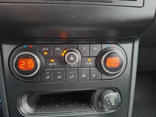 Белый Ниссан Кашкай, объемом двигателя 2 л и пробегом 217 тыс. км за 12800 $, фото 11 на Automoto.ua