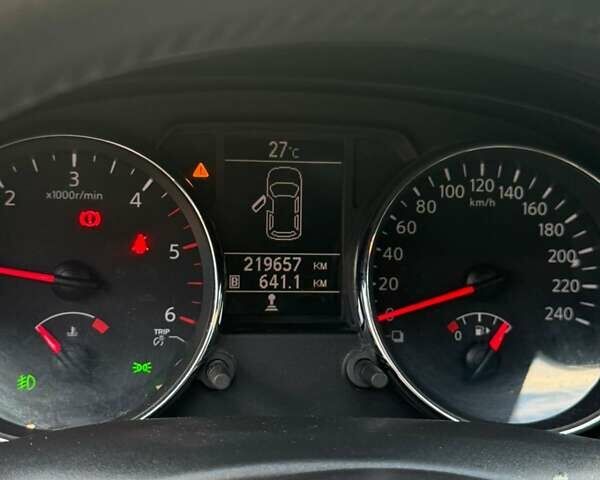 Белый Ниссан Кашкай, объемом двигателя 1.5 л и пробегом 234 тыс. км за 10500 $, фото 25 на Automoto.ua