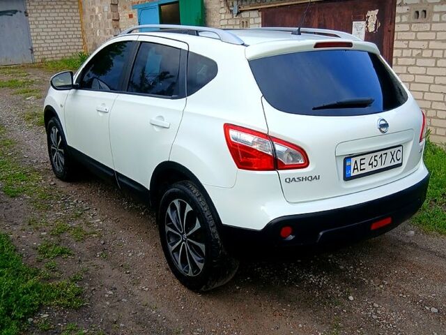 Белый Ниссан Кашкай, объемом двигателя 1.5 л и пробегом 274 тыс. км за 11300 $, фото 3 на Automoto.ua