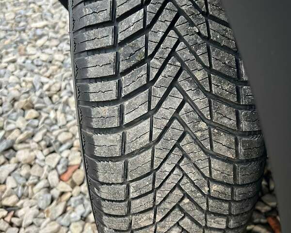 Белый Ниссан Кашкай, объемом двигателя 1.5 л и пробегом 178 тыс. км за 10299 $, фото 27 на Automoto.ua