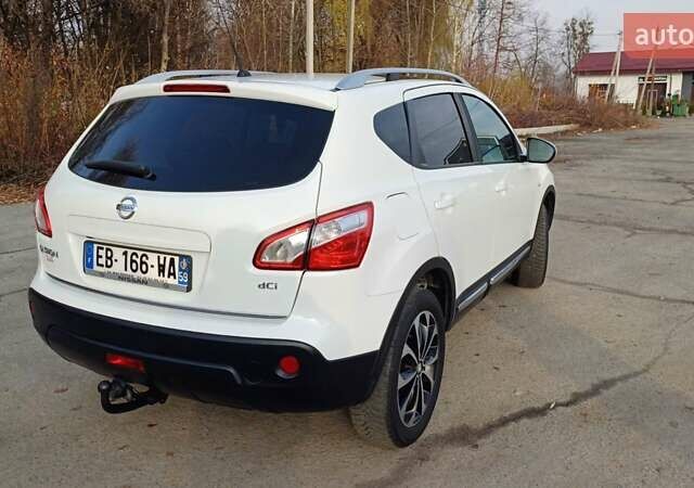 Белый Ниссан Кашкай, объемом двигателя 1.6 л и пробегом 227 тыс. км за 10800 $, фото 8 на Automoto.ua