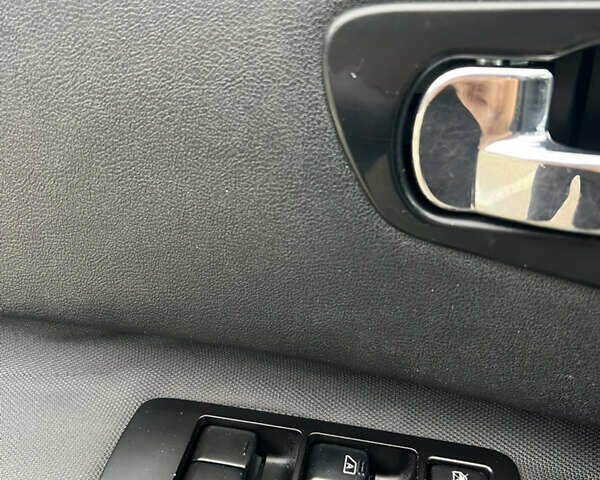 Белый Ниссан Кашкай, объемом двигателя 1.6 л и пробегом 170 тыс. км за 10555 $, фото 13 на Automoto.ua