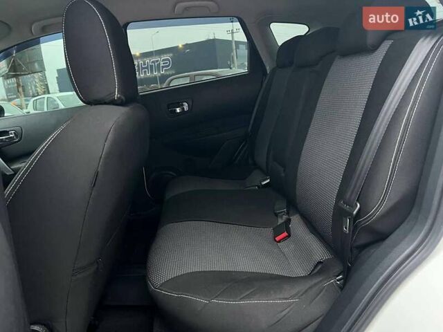 Белый Ниссан Кашкай, объемом двигателя 2 л и пробегом 128 тыс. км за 12490 $, фото 35 на Automoto.ua