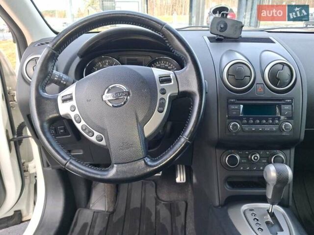 Белый Ниссан Кашкай, объемом двигателя 2 л и пробегом 132 тыс. км за 11084 $, фото 8 на Automoto.ua