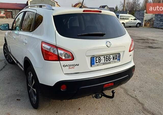 Белый Ниссан Кашкай, объемом двигателя 1.6 л и пробегом 227 тыс. км за 10800 $, фото 13 на Automoto.ua
