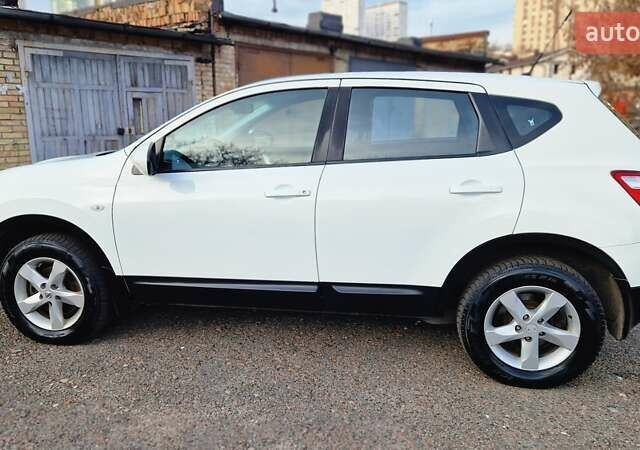 Белый Ниссан Кашкай, объемом двигателя 2 л и пробегом 115 тыс. км за 9900 $, фото 5 на Automoto.ua