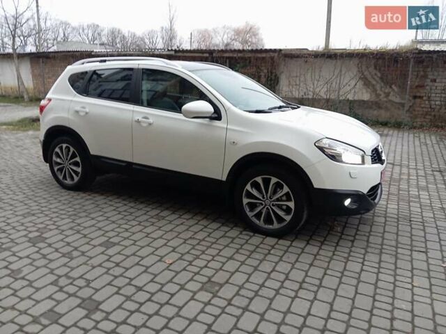 Белый Ниссан Кашкай, объемом двигателя 2 л и пробегом 231 тыс. км за 11650 $, фото 9 на Automoto.ua