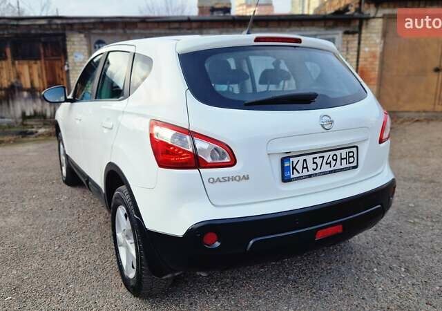 Білий Ніссан Кашкай, об'ємом двигуна 2 л та пробігом 115 тис. км за 9900 $, фото 22 на Automoto.ua