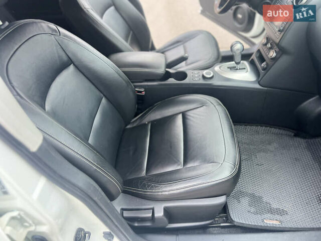 Белый Ниссан Кашкай, объемом двигателя 2 л и пробегом 190 тыс. км за 12000 $, фото 23 на Automoto.ua