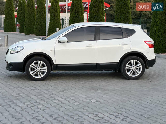 Белый Ниссан Кашкай, объемом двигателя 1.5 л и пробегом 230 тыс. км за 10299 $, фото 23 на Automoto.ua