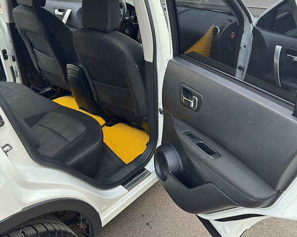 Білий Ніссан Кашкай, об'ємом двигуна 2 л та пробігом 147 тис. км за 12300 $, фото 21 на Automoto.ua