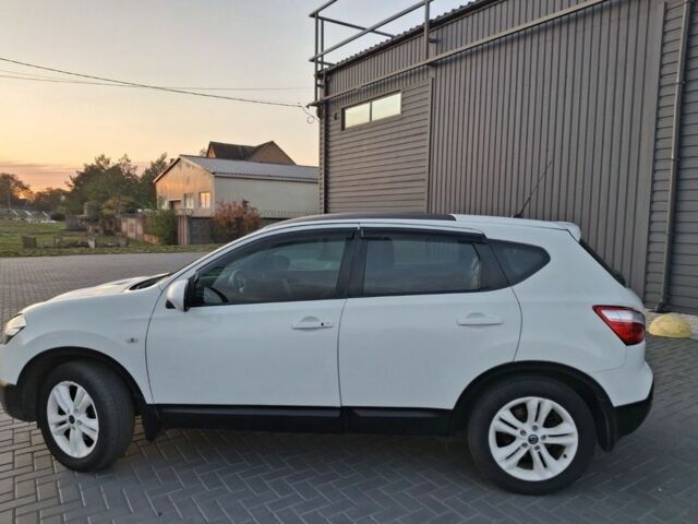 Ніссан Кашкай 2011 у Кропивницькому (Кіровограді) на Automoto.ua Білий Ніссан Кашкай, об'ємом двигуна 2 л та пробігом 183 тис. км за 10800 $, фото 5 на Automoto.ua