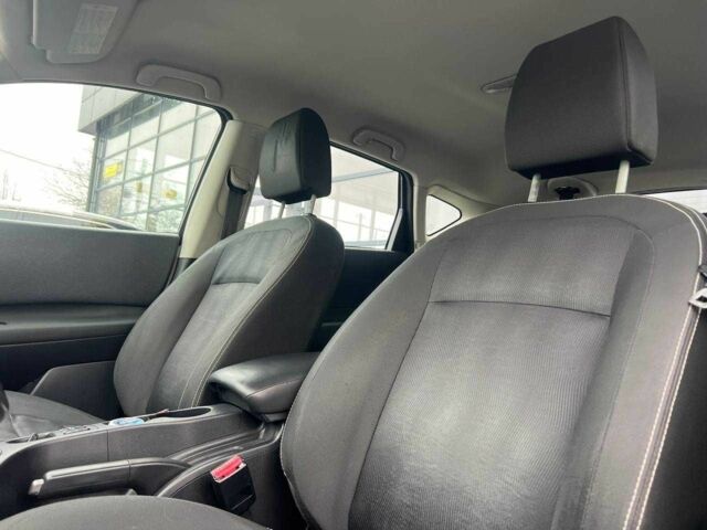 Белый Ниссан Кашкай, объемом двигателя 2 л и пробегом 151 тыс. км за 11300 $, фото 19 на Automoto.ua