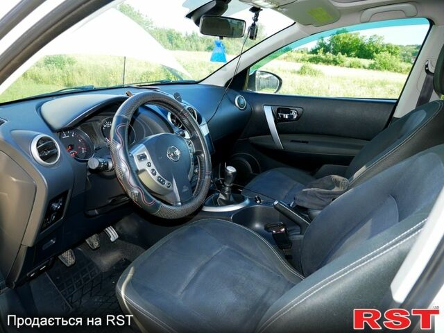 Белый Ниссан Кашкай, объемом двигателя 1.5 л и пробегом 185 тыс. км за 10100 $, фото 1 на Automoto.ua